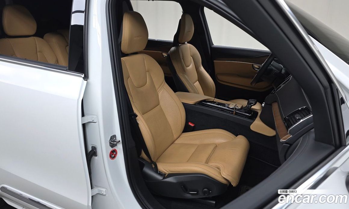 Volvo XC90 2nd Gen фото 12