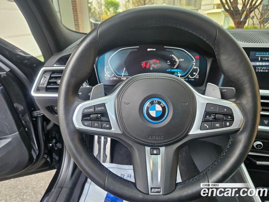 BMW 3-Series (G20) фото 15