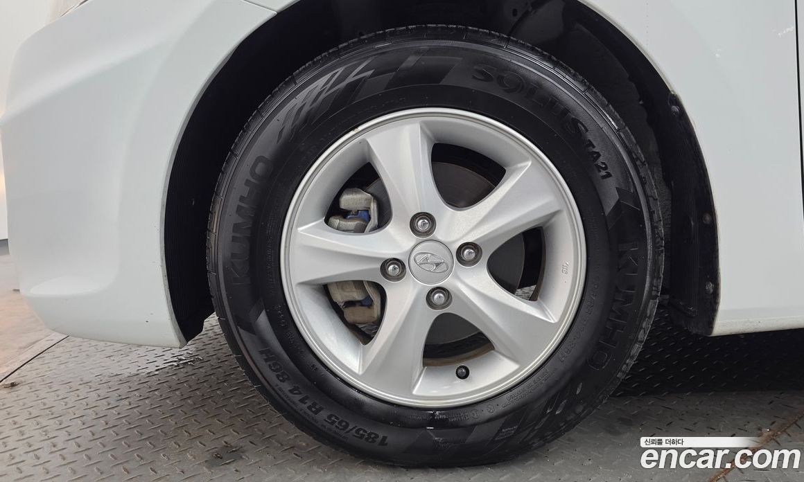 Hyundai Accent (New Type) фото 5