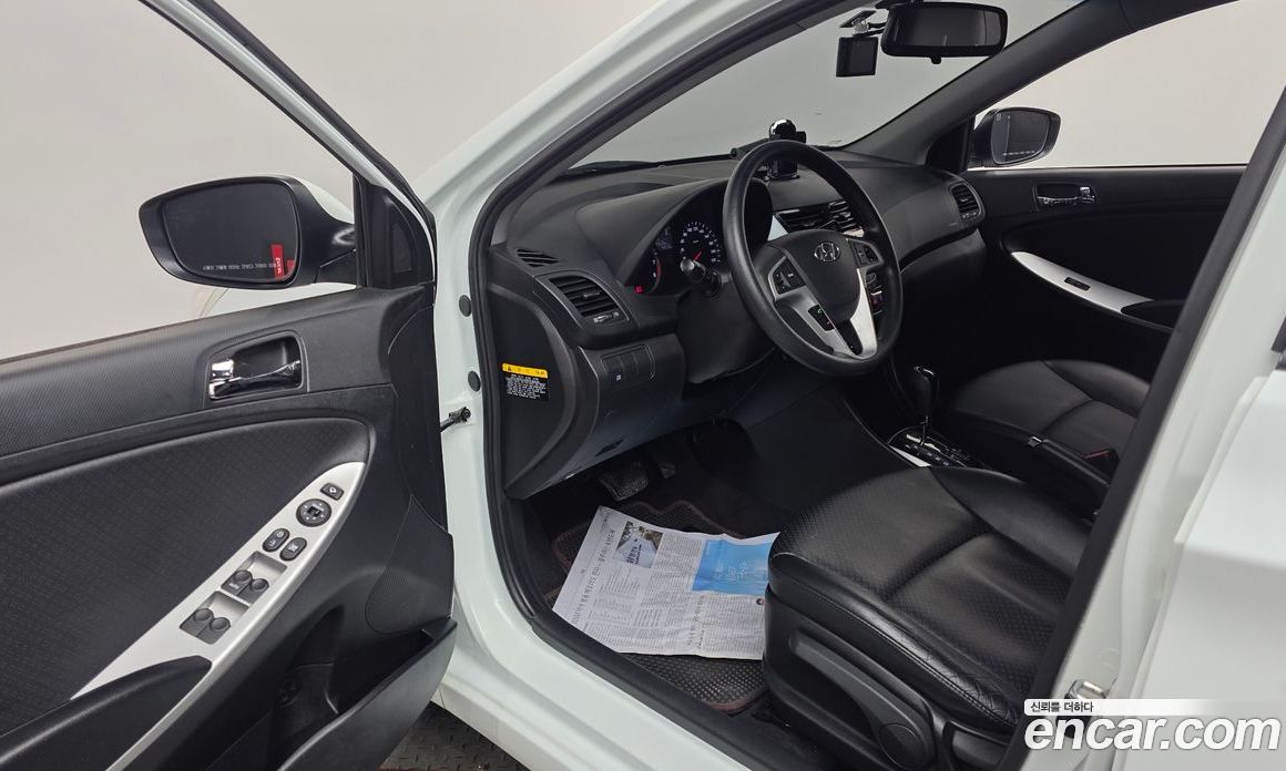 Hyundai Accent (New Type) фото 10