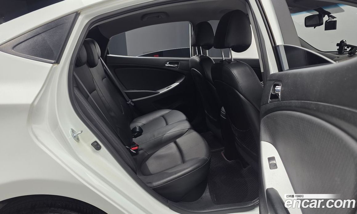 Hyundai Accent (New Type) фото 11