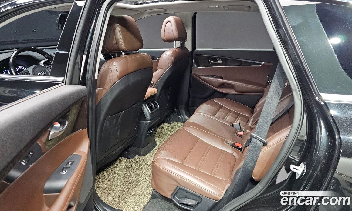 Kia Sorento 3rd Gen фото 17