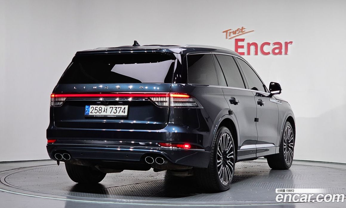 Lincoln Aviator 2nd Gen фото 2
