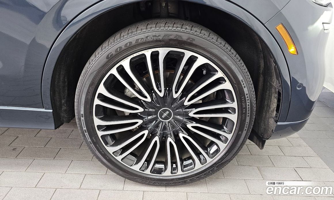 Lincoln Aviator 2nd Gen фото 5