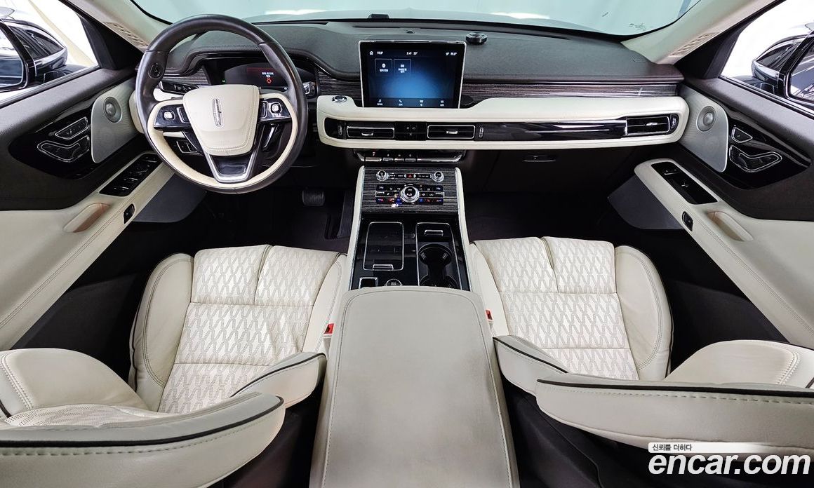 Lincoln Aviator 2nd Gen фото 7