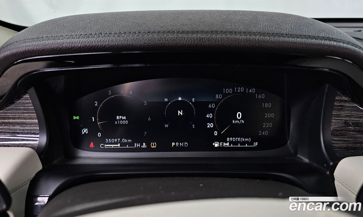 Lincoln Aviator 2nd Gen фото 8