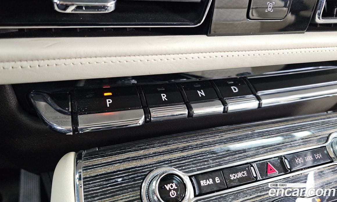 Lincoln Aviator 2nd Gen фото 9