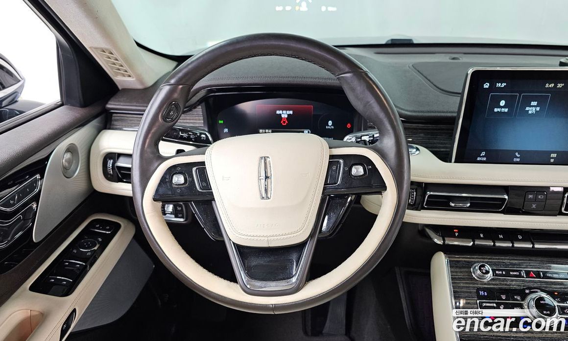 Lincoln Aviator 2nd Gen фото 13