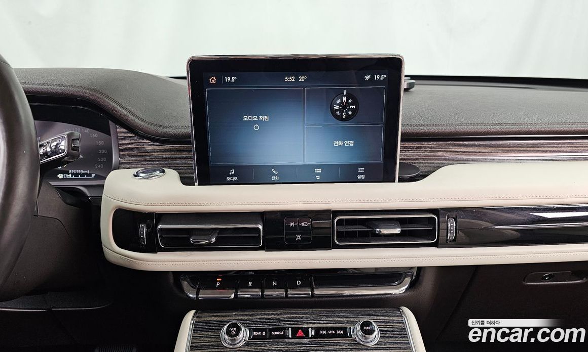 Lincoln Aviator 2nd Gen фото 14
