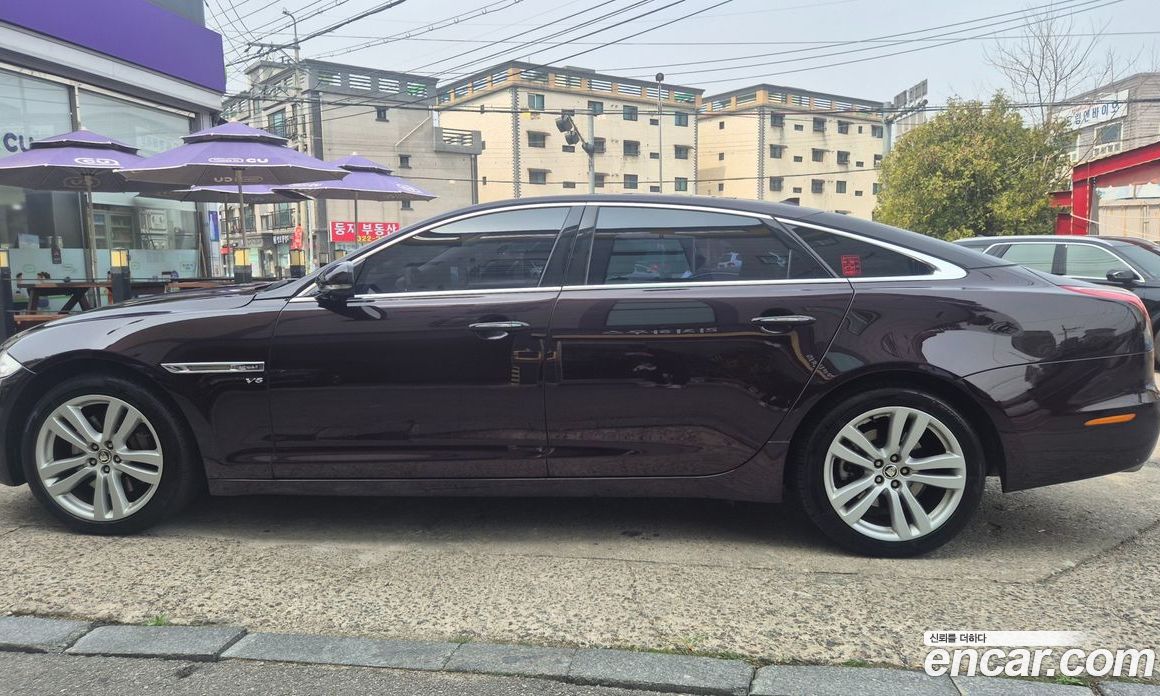Jaguar XJ Restyling фото 6