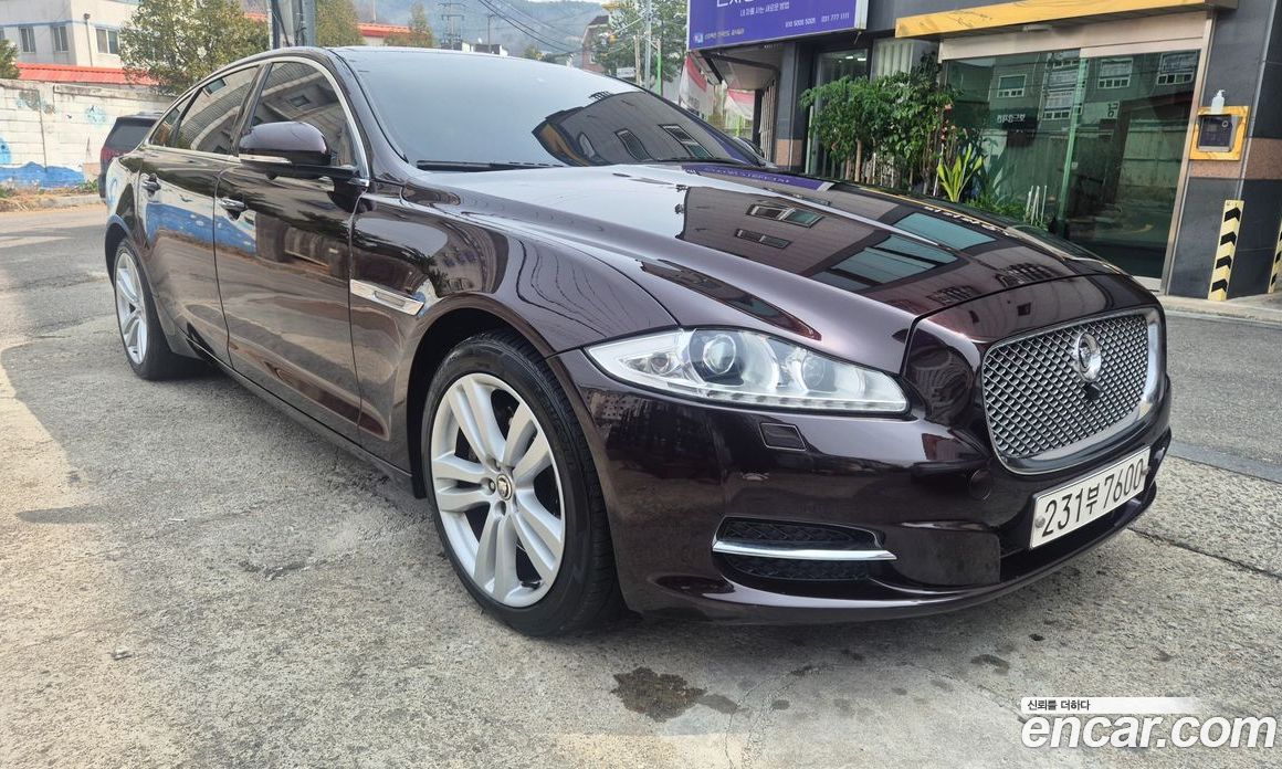 Jaguar XJ Restyling фото 11