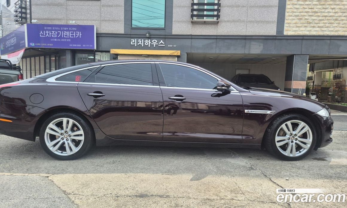 Jaguar XJ Restyling фото 13