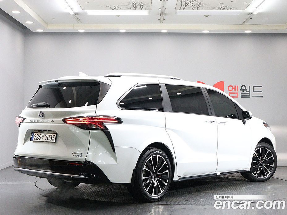 Toyota Sienna 4th Gen фото 4