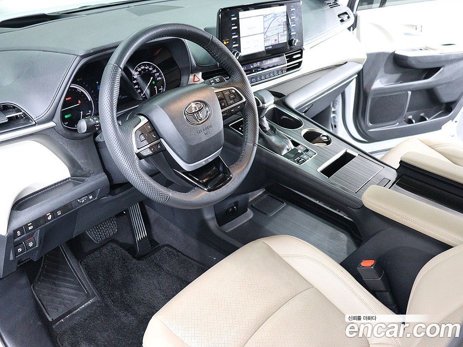 Toyota Sienna 4th Gen фото 16