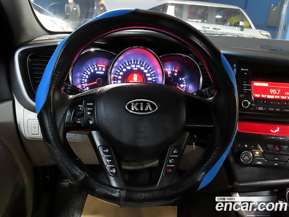 Kia K5 1st Gen фото 14
