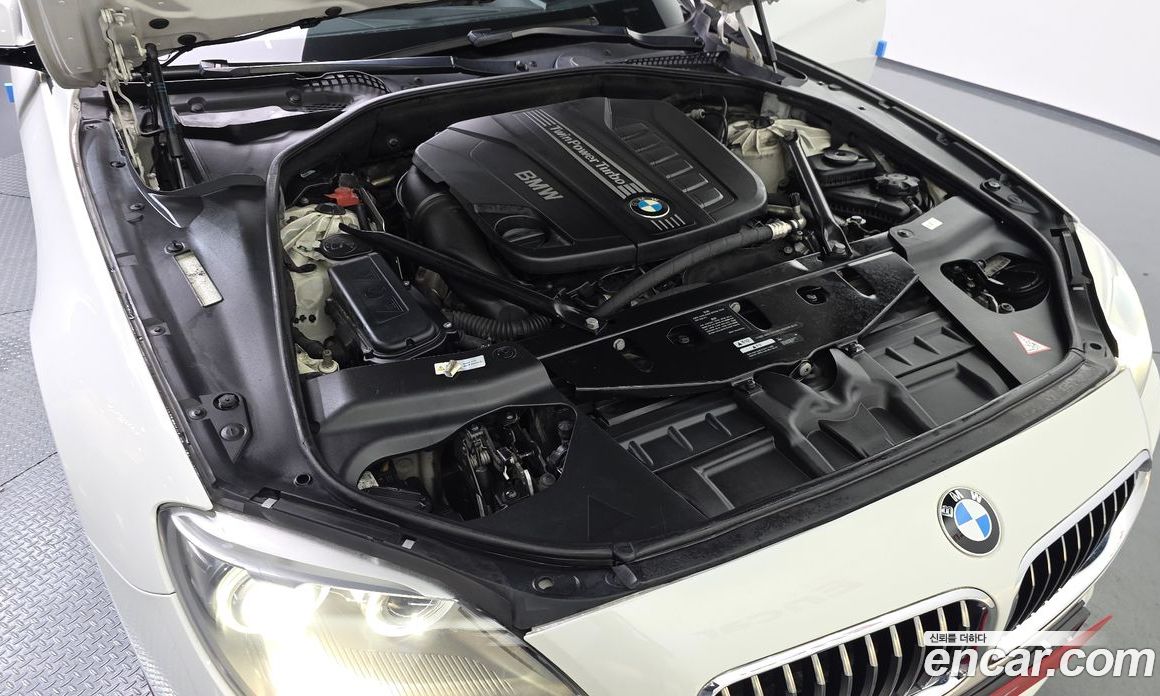 BMW 6-Series (F12) фото 6