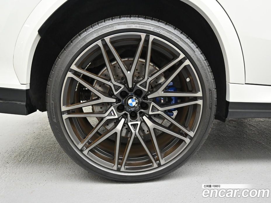 BMW X6M (G06) фото 5