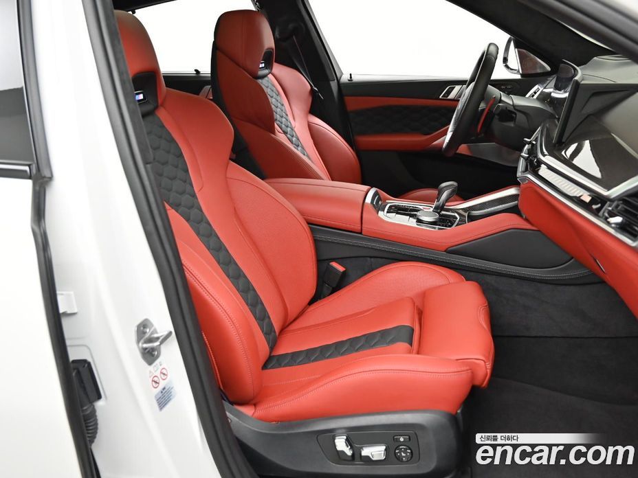 BMW X6M (G06) фото 10