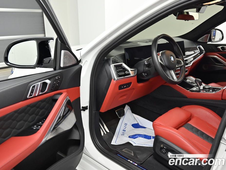 BMW X6M (G06) фото 11