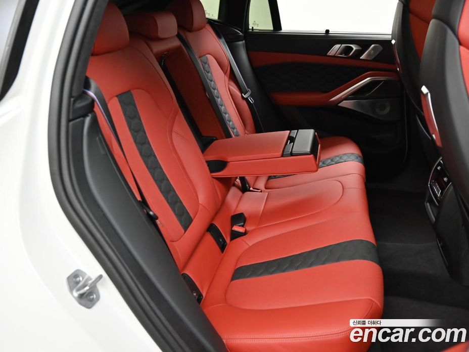BMW X6M (G06) фото 12