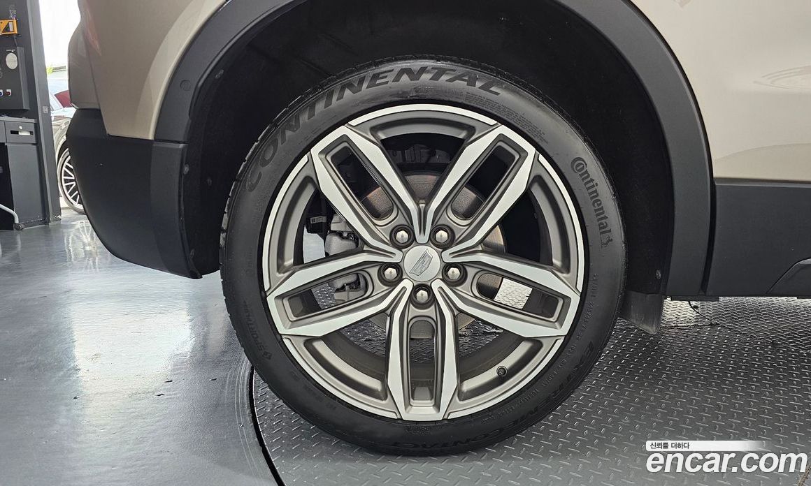 Cadillac XT4 фото 5