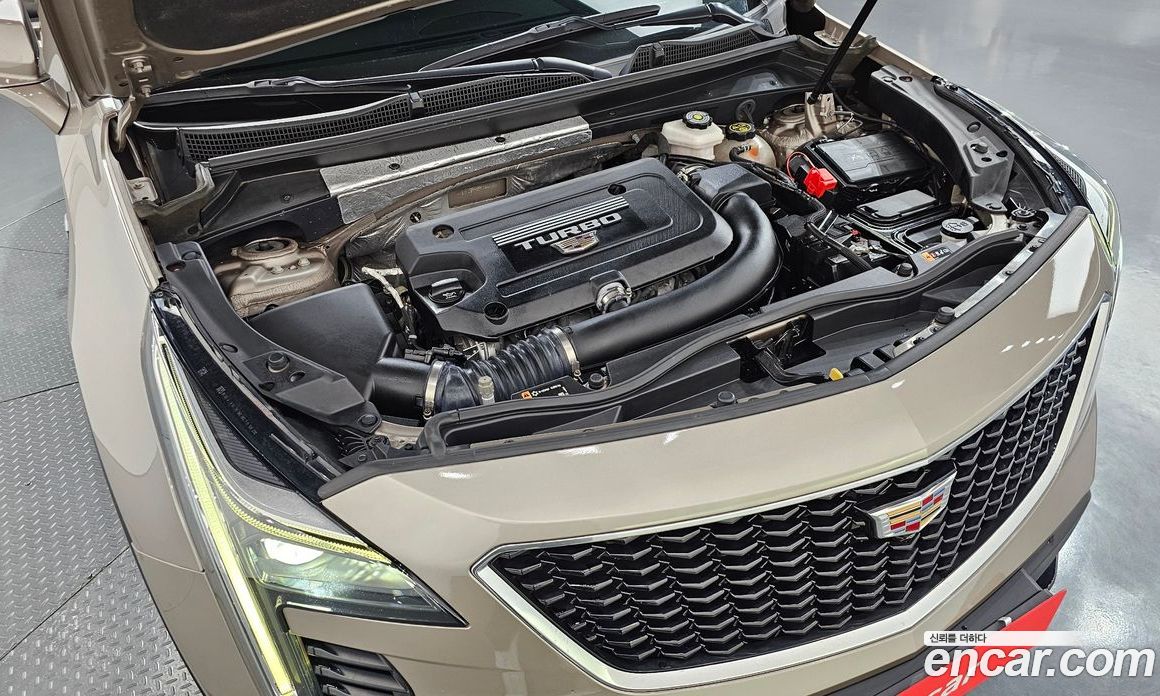 Cadillac XT4 фото 6