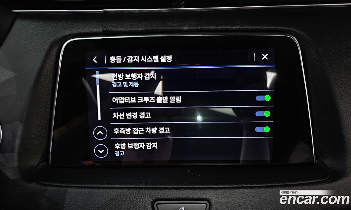 Cadillac XT4 фото 17