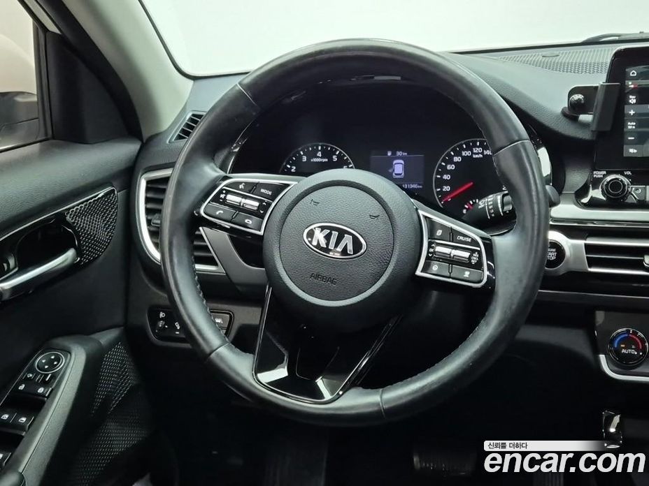 Kia Seltos фото 9