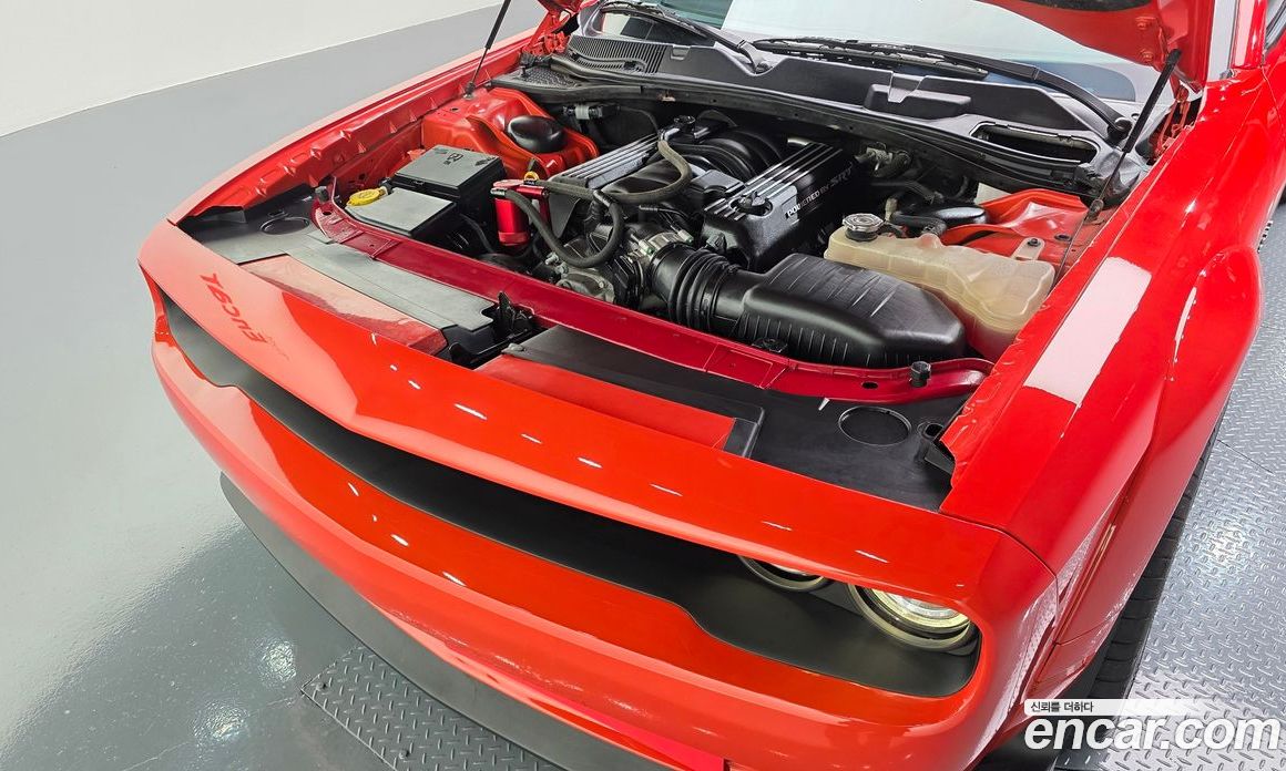 Dodge Challenger фото 6