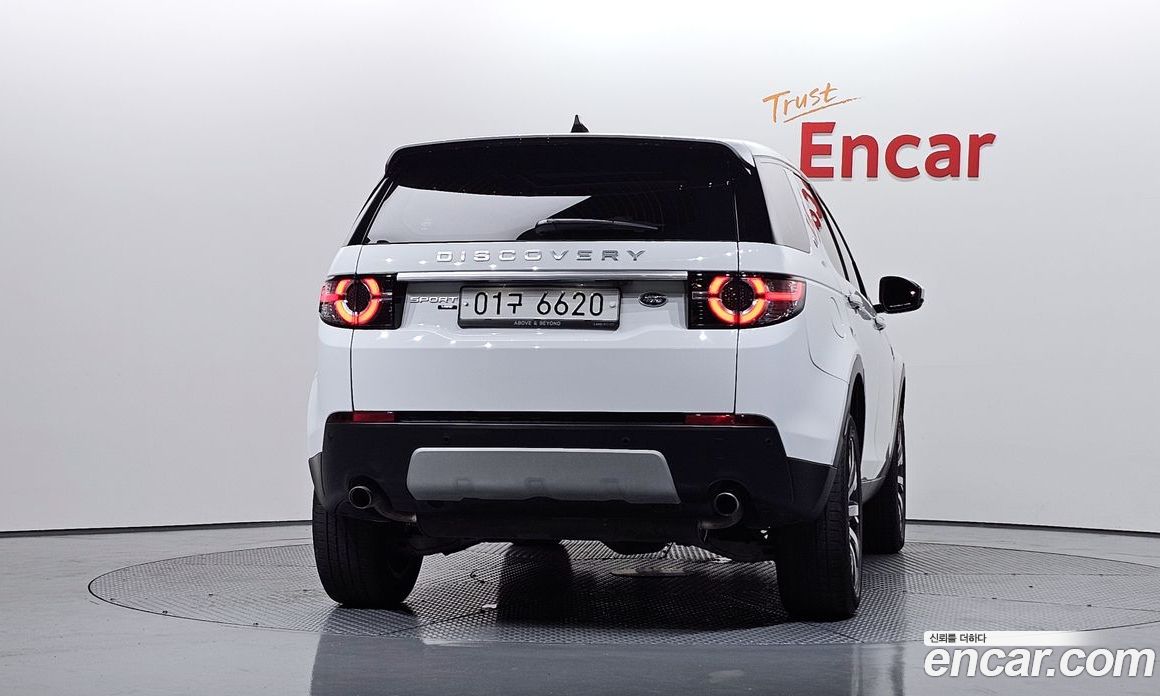 Land Rover Discovery Sport 1st Gen фото 4