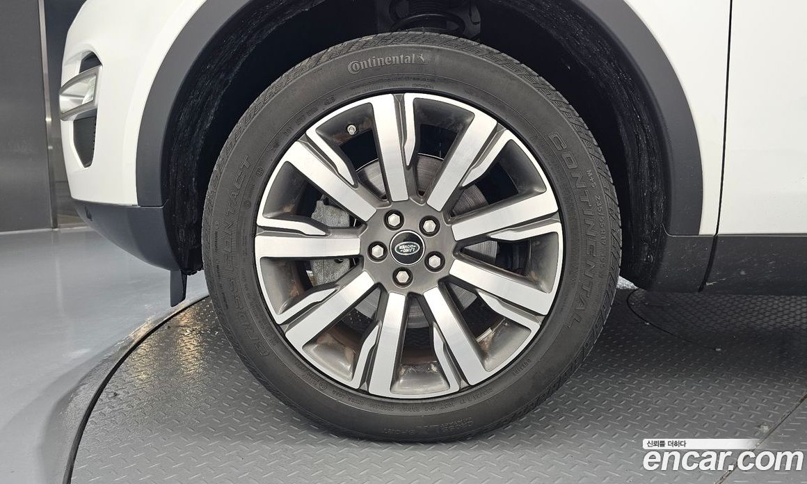 Land Rover Discovery Sport 1st Gen фото 5