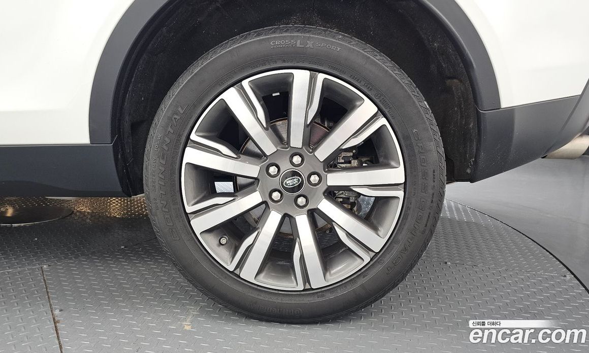 Land Rover Discovery Sport 1st Gen фото 21