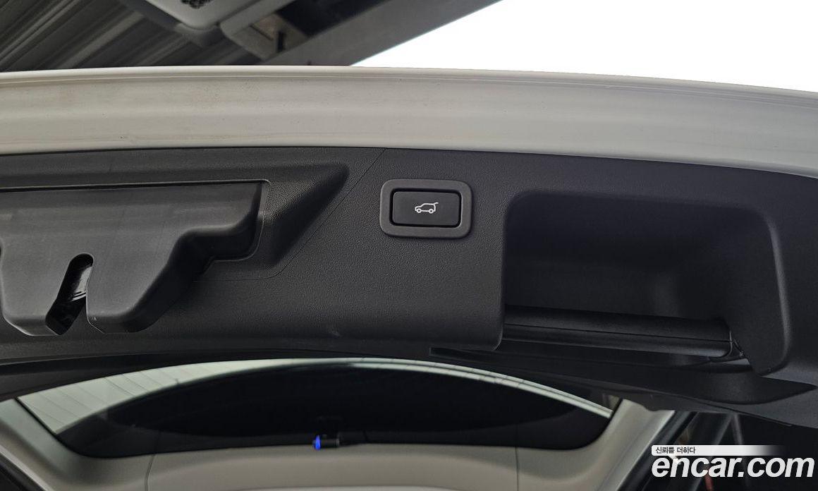 Land Rover Discovery Sport 1st Gen фото 30