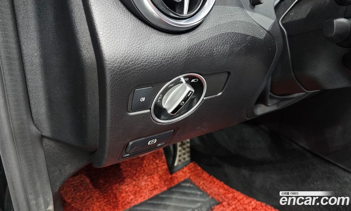 Mercedes-Benz New SLK-Class фото 16