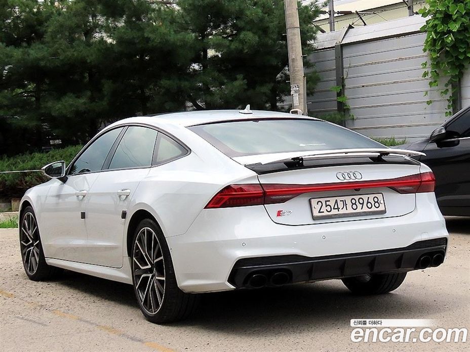 Audi S7 (4K) фото 3