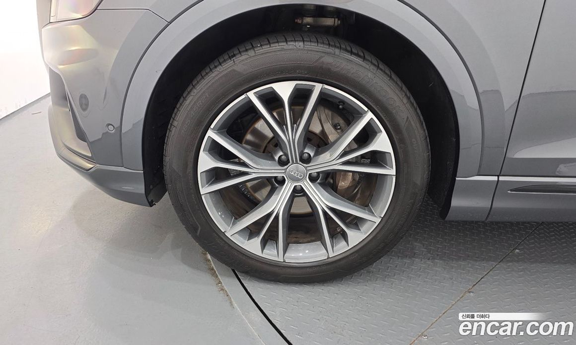 Audi Q8 (4M) фото 4