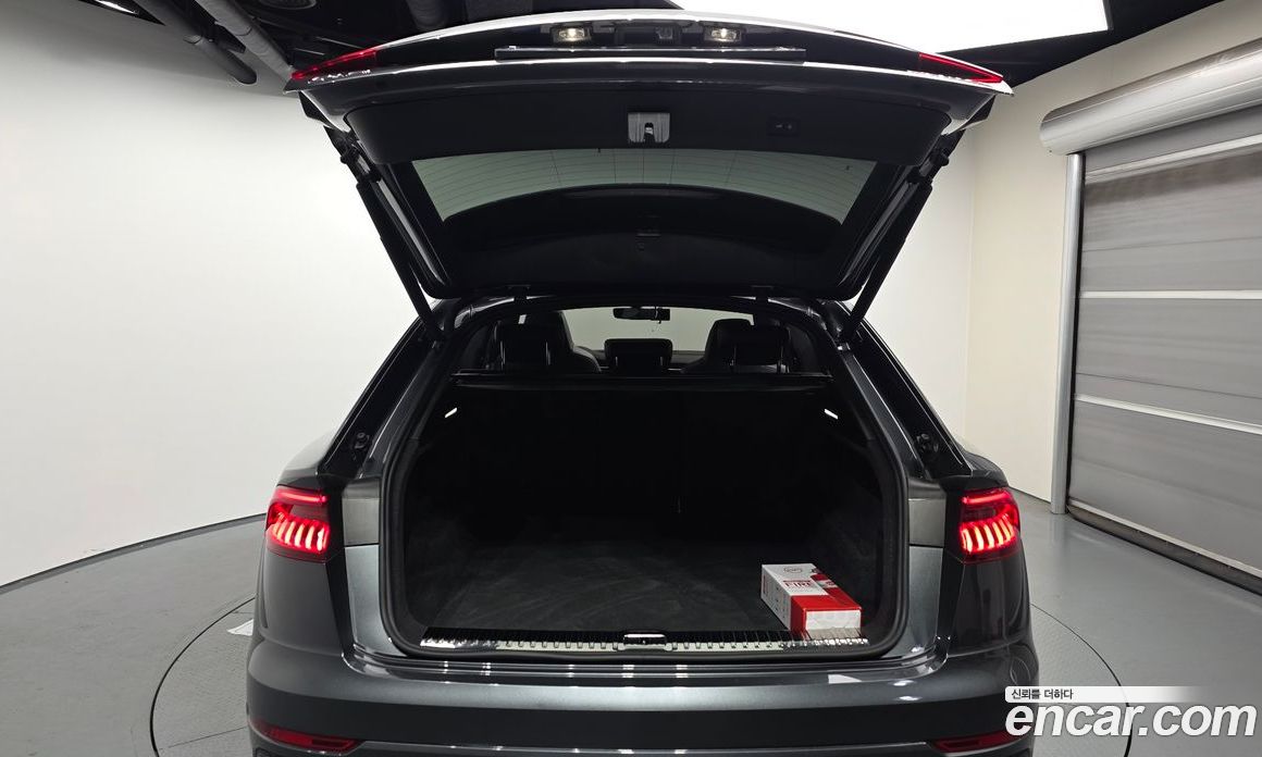 Audi Q8 (4M) фото 19