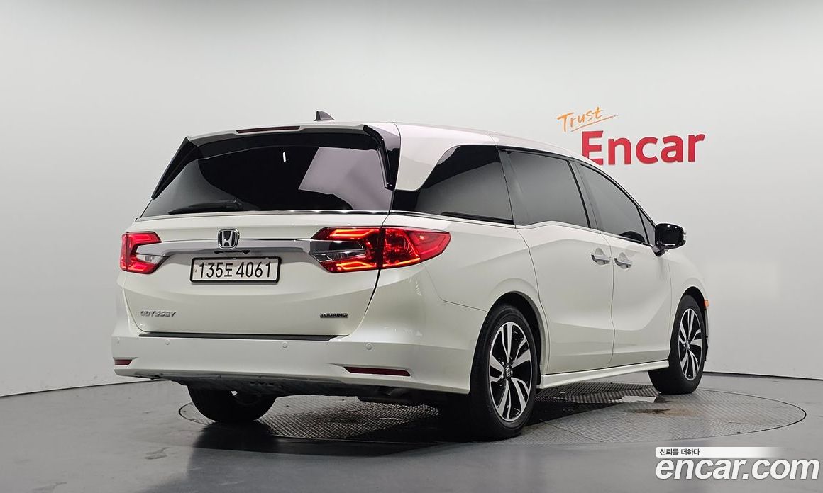 Honda Odyssey фото 2
