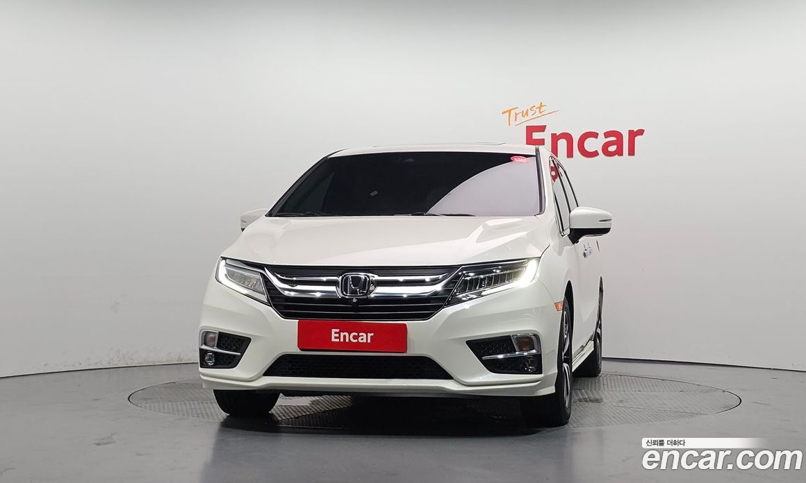 Honda Odyssey фото 3