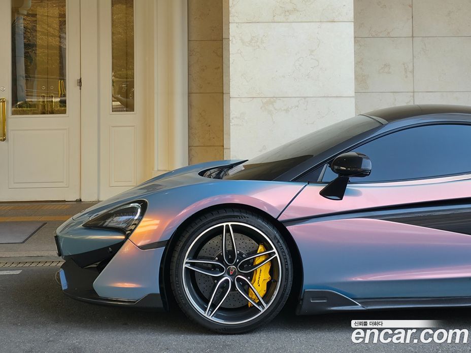 McLaren 570S фото 6