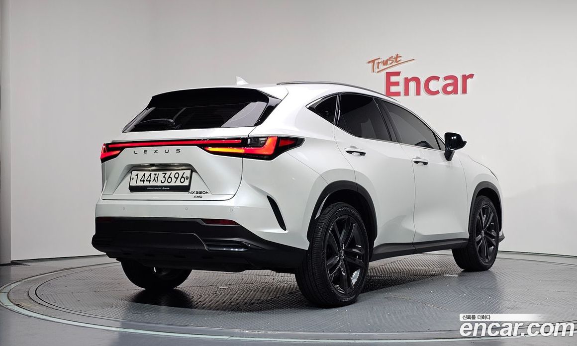 Lexus NX350h 2nd Gen фото 2