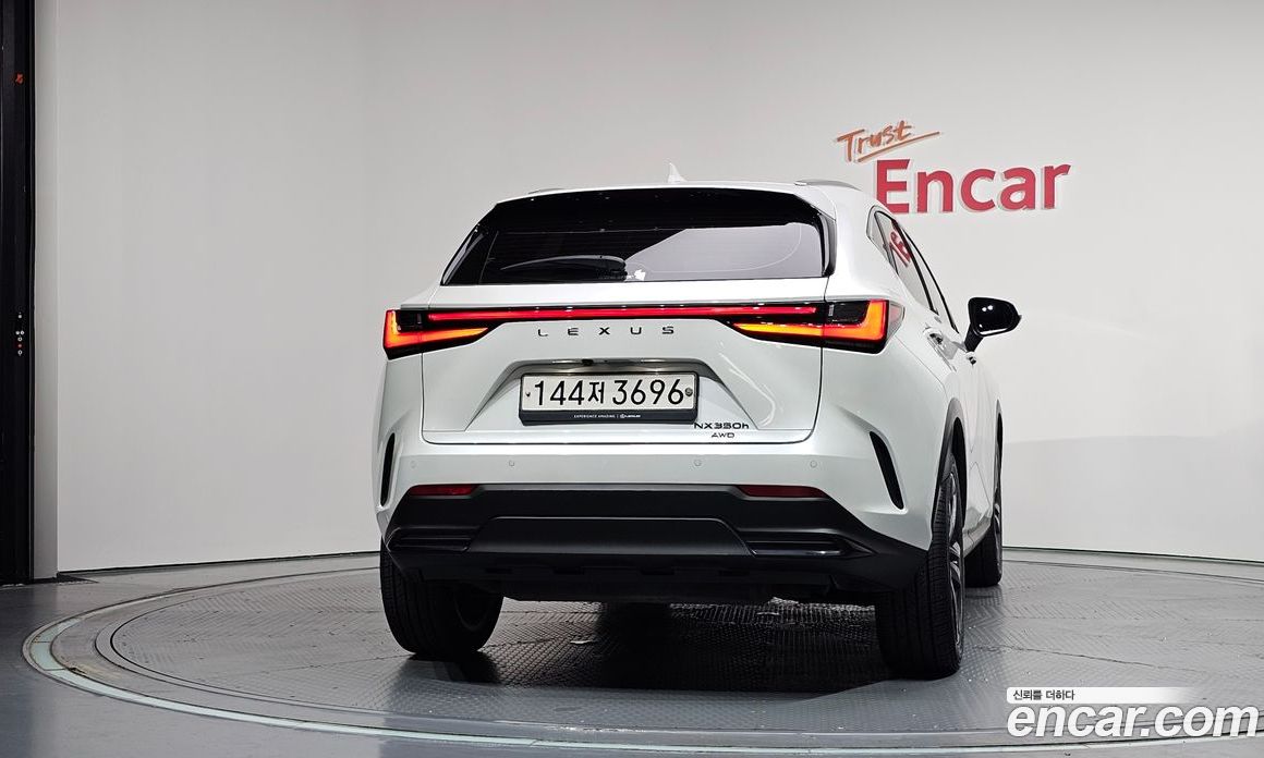 Lexus NX350h 2nd Gen фото 4