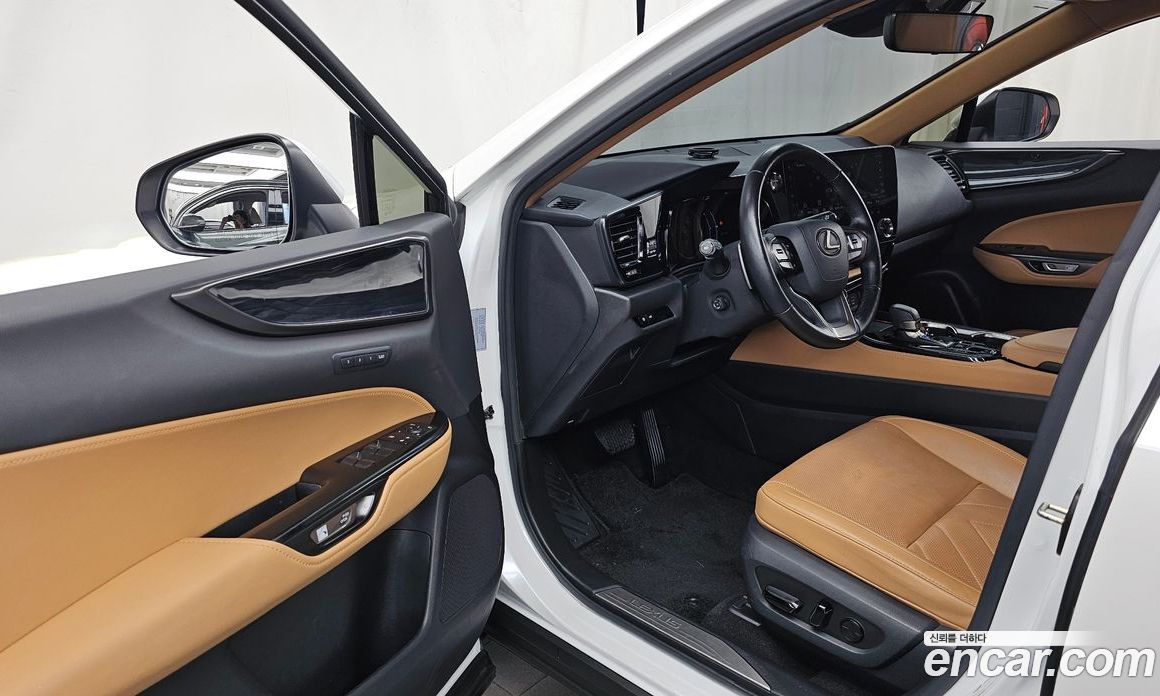 Lexus NX350h 2nd Gen фото 10