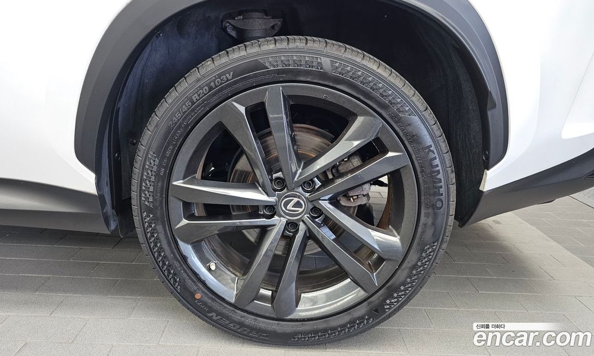 Lexus NX350h 2nd Gen фото 21