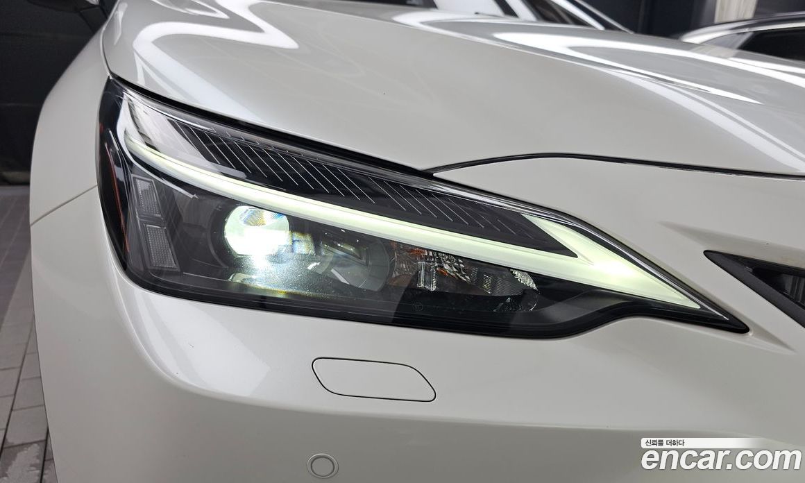 Lexus NX350h 2nd Gen фото 22