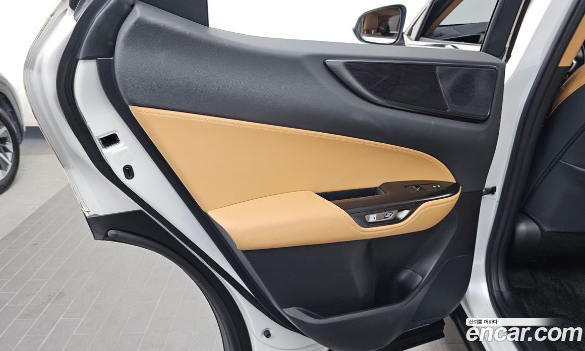 Lexus NX350h 2nd Gen фото 25