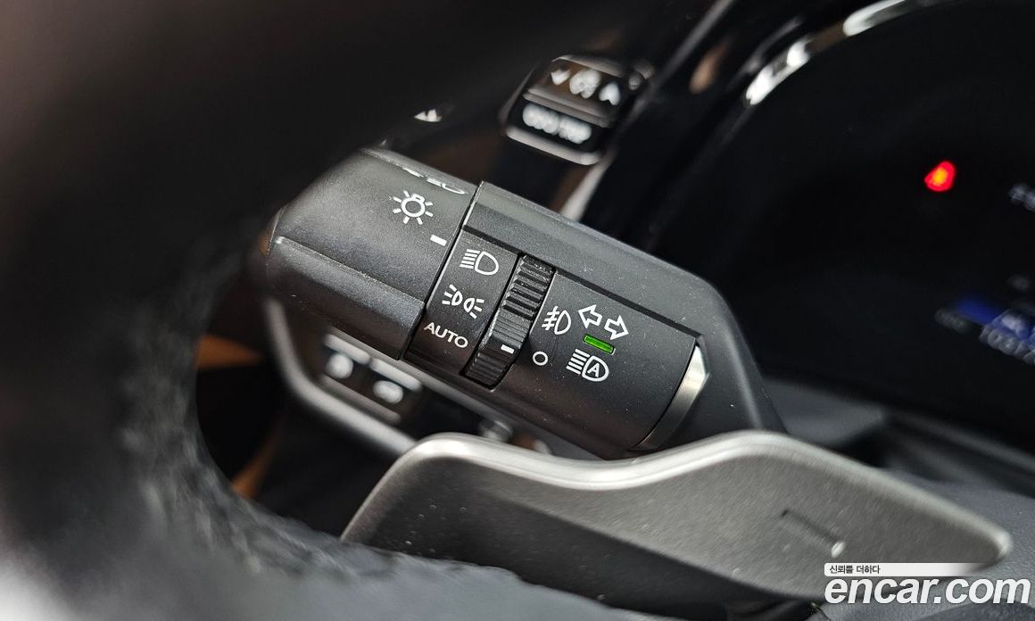 Lexus NX350h 2nd Gen фото 34