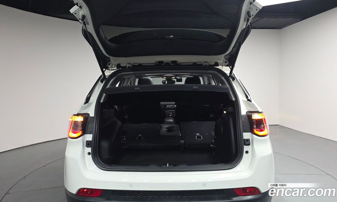 Jeep Compass 2nd Gen фото 19