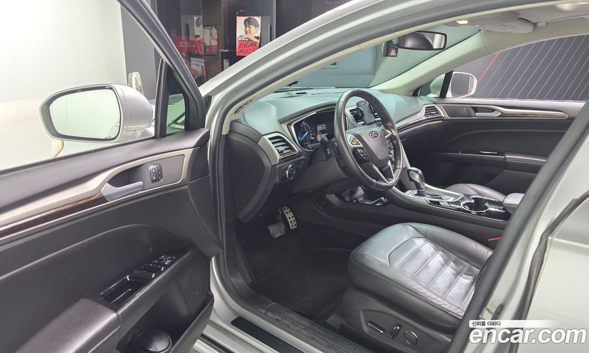 Ford Fusion фото 10