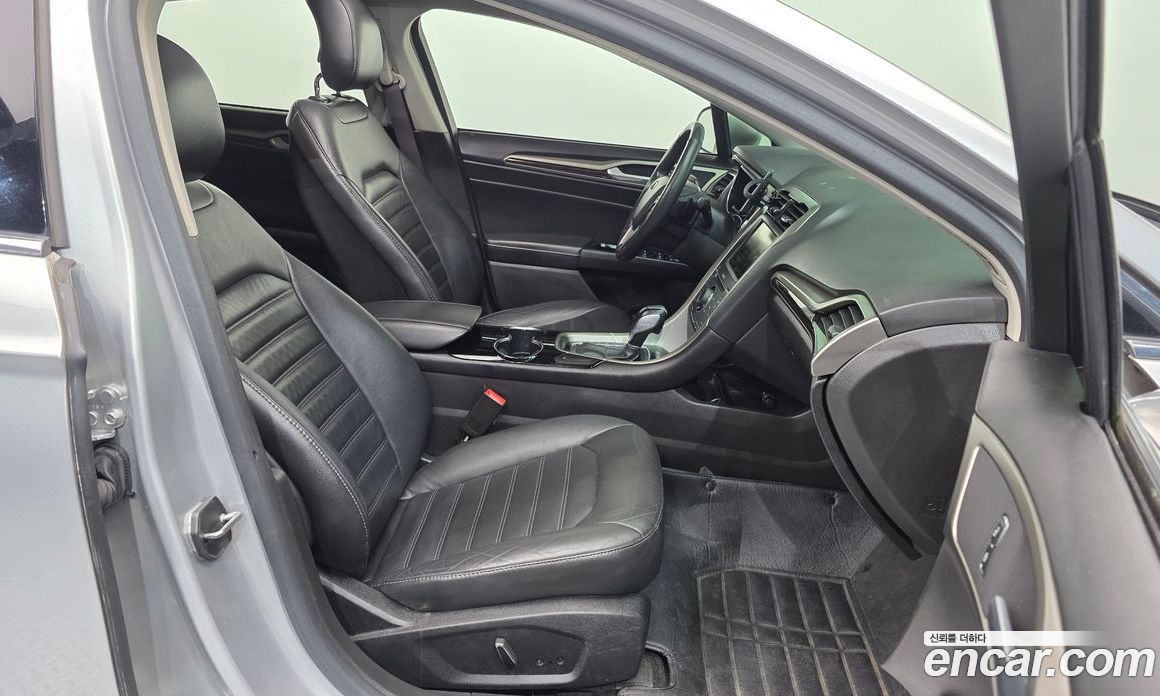 Ford Fusion фото 11